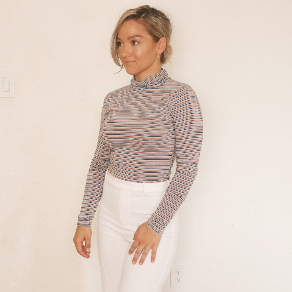 Long-sleeve Turtleneck